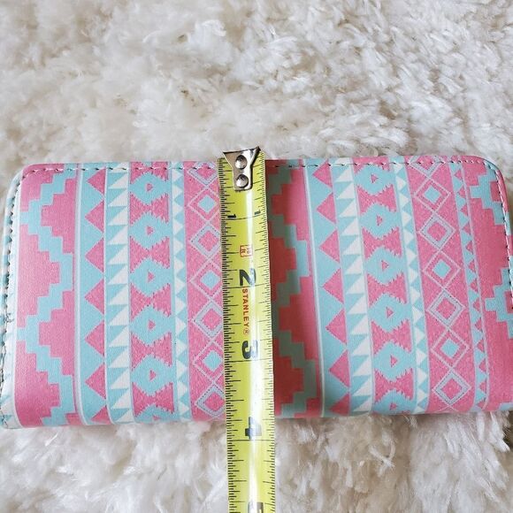 Women's Tribal Print Pink / Blue - Picture 3 of 5